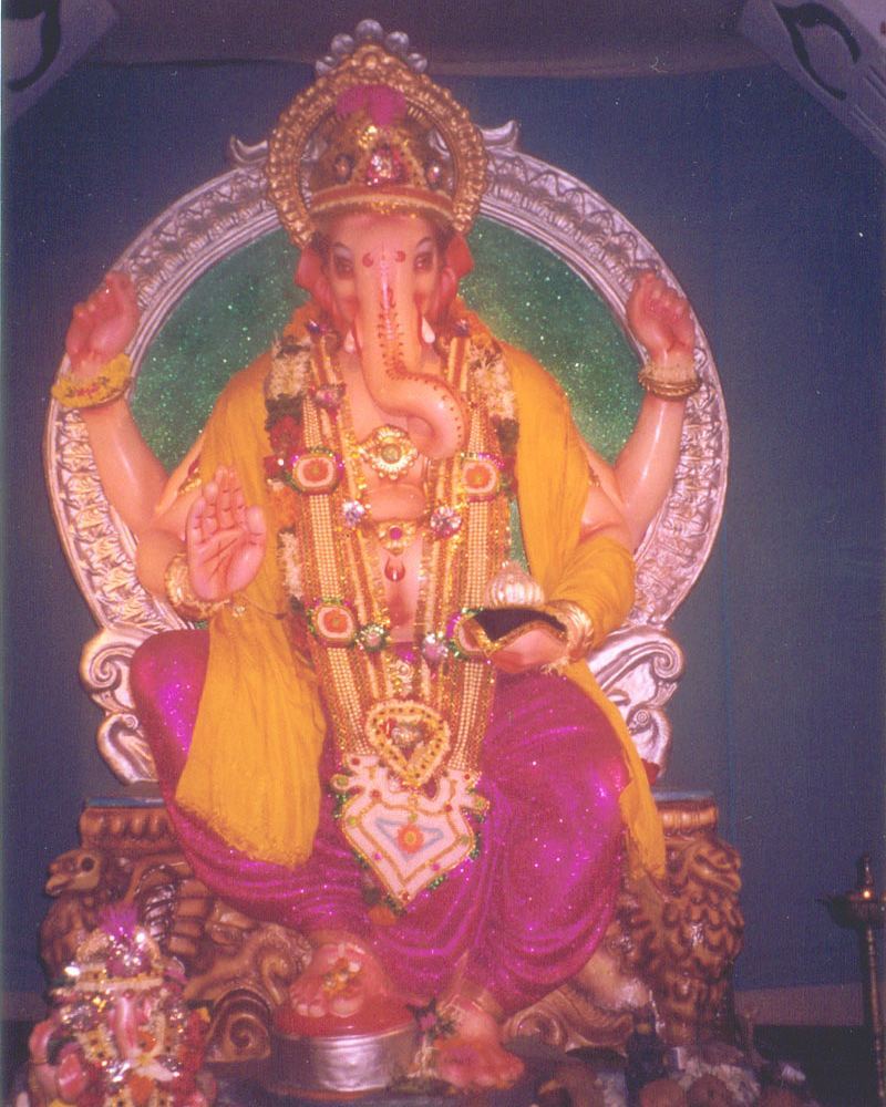 Khetwadicha Raja Ganpati 2001
