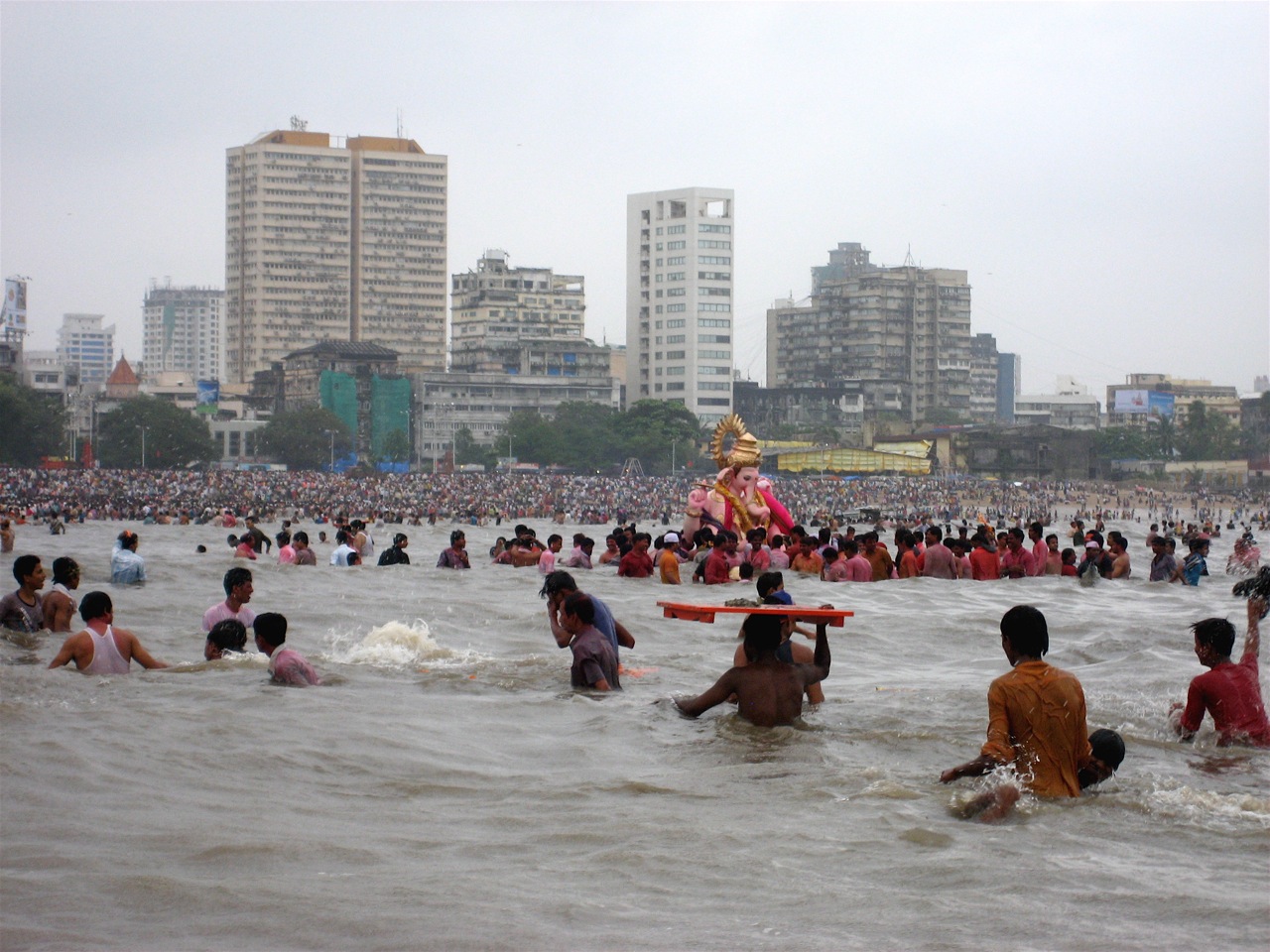 Ganesh visarjan at Girgaon Chowpatty